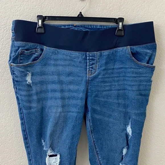 Old Navy Distressed Maternity Jeans Size 14 Rockerstar Super Skinny - Picture 2 of 6